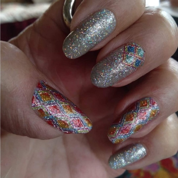 *Retired* Color Street: Pinball Queen | Arcade Silver Rainbow Diamonds Glitter - Picture 10 of 14